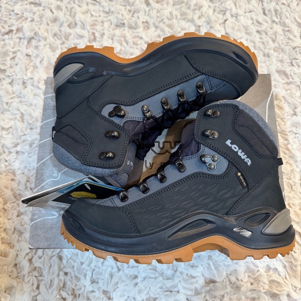 NWT Lowa Renegade Gore-Tex Warm Mid Hiking Boots